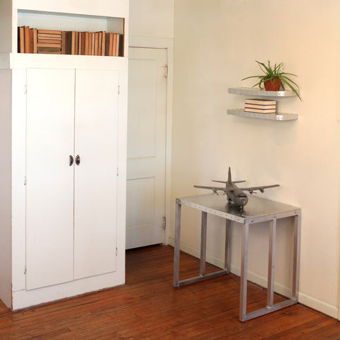 Standby Console Table | Aluminum